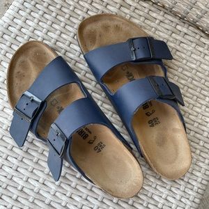 Gently Used Birkenstock’s (Like New)